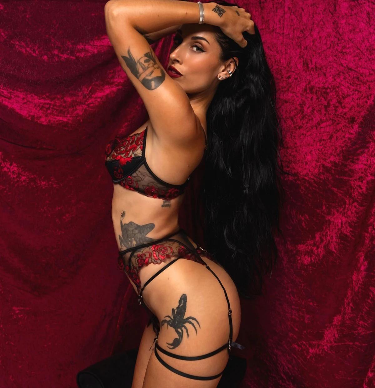 Desiree Rose Perth entertainer gallery 2