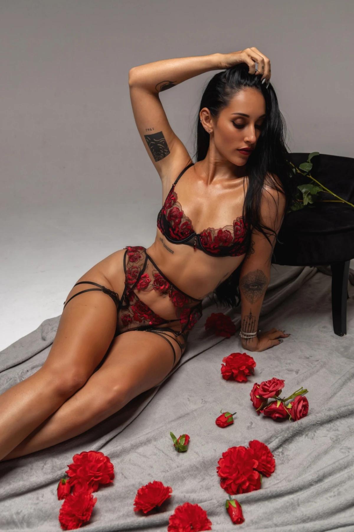 Desiree Rose Perth entertainer gallery 4